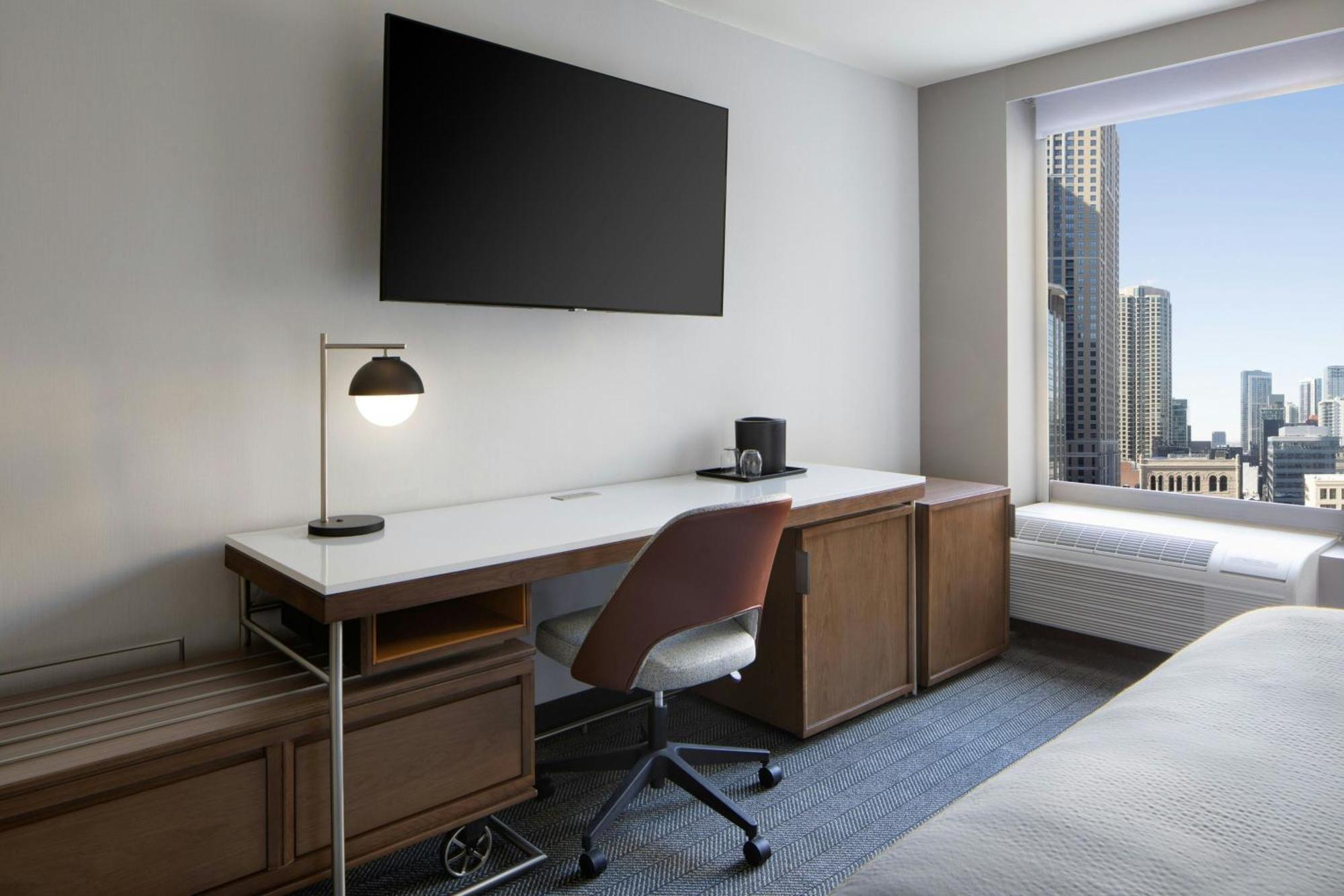 Courtyard By Marriott Chicago Downtown/River North Exterior photo